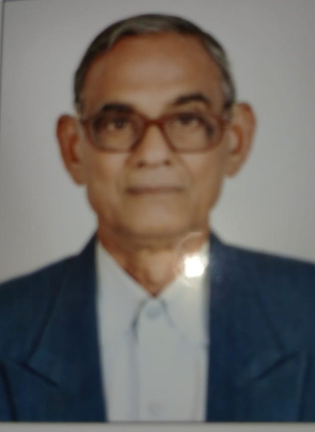 डी गुप्ता  सेवा निवृत शिक्षक  निवास महापल्ली 9589634643